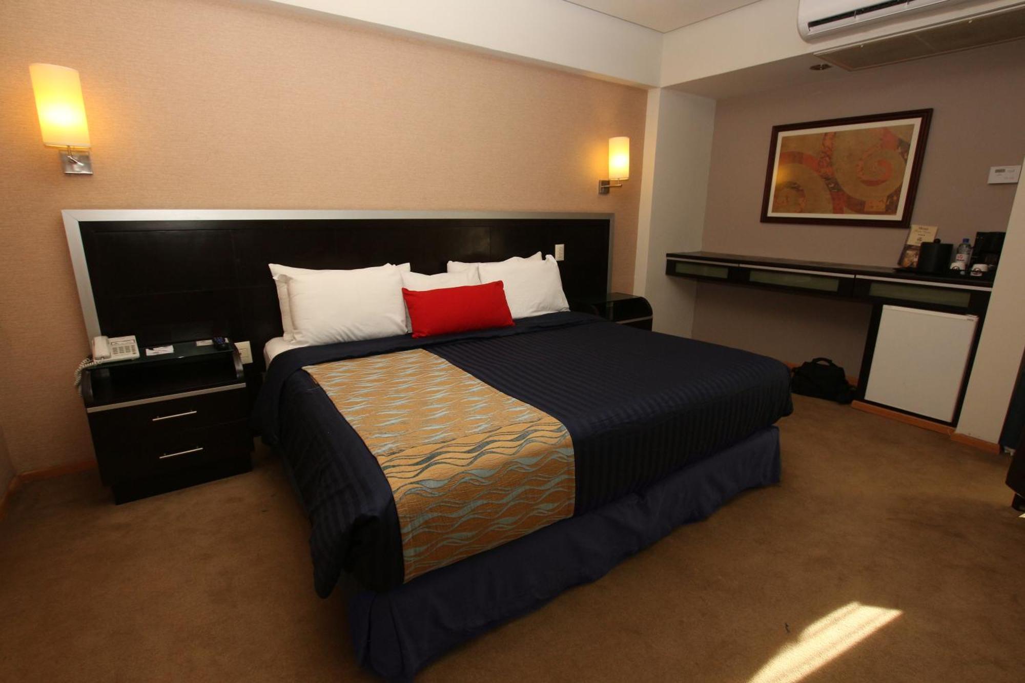 Hotel Colon Plaza Business Class Nuevo Laredo Luaran gambar